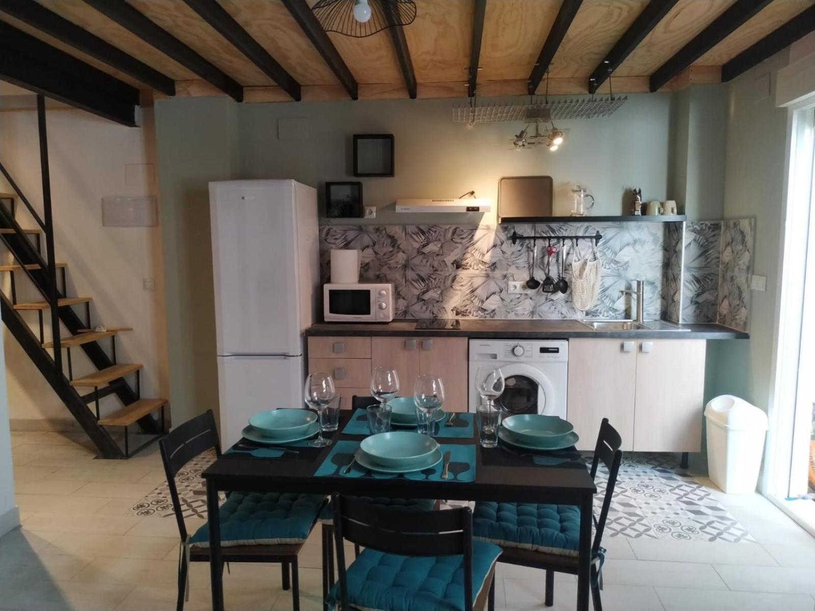 Centrico Apartamento Familiar Con Patio Privado Alicante Buitenkant foto
